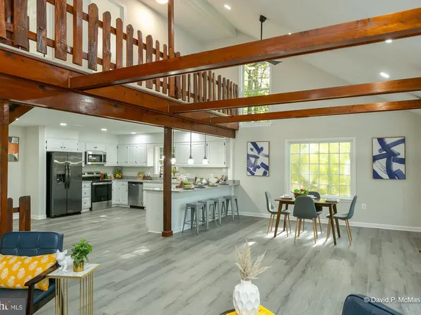 102 John Brown Farm Ct, Harpers Ferry, WV 25425