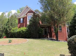 1404 Hada Ln, Lawrenceville, GA 30043