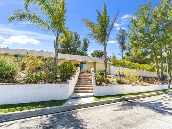 9056 Oswego St, Sunland, CA 91040
