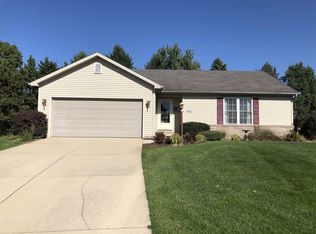 14417 Fox Trail Ct, Mishawaka, IN 46545