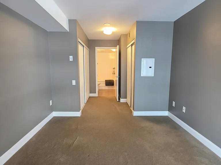2191 Yonge St #2210 — Photo 12