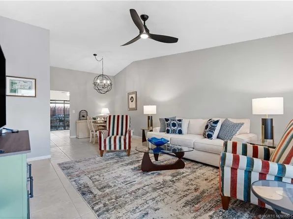 8156 SE Villa Way, Hobe Sound, FL 33455