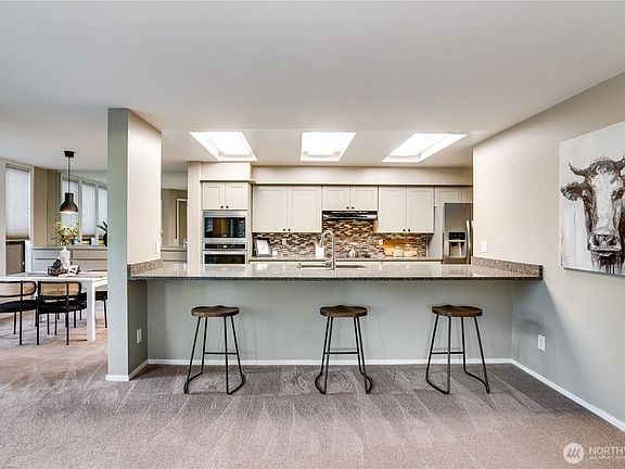 4th image of 2651 S Cedar Street #501