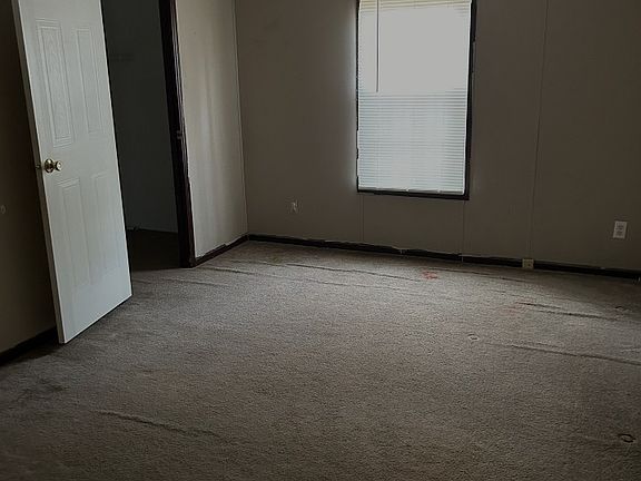 4th image of 707 W Blythe St