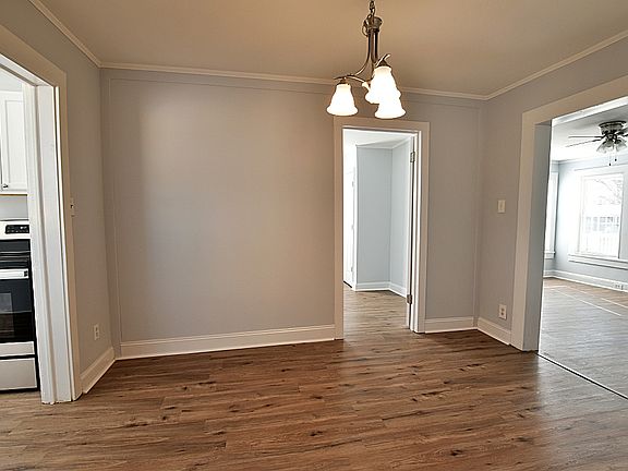5th image of 621 Flint St