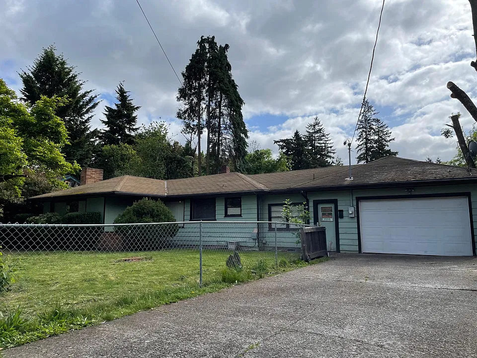 1712 NE 104th Ave