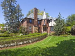 26 Mandalay Rd, Newton, MA 02459