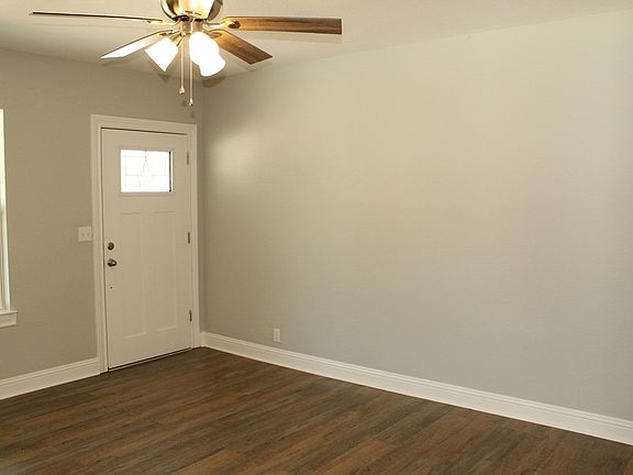 2nd image of 1420 Llano St