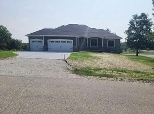 7421 Pine Ridge Dr, Burlington, WI 53105