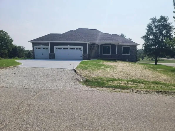 7421 Pine Ridge DRIVE, Burlington, WI 53105
