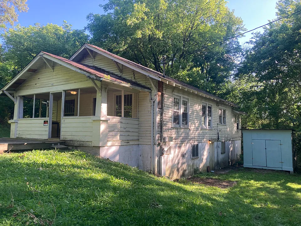 105 Murray Dr
