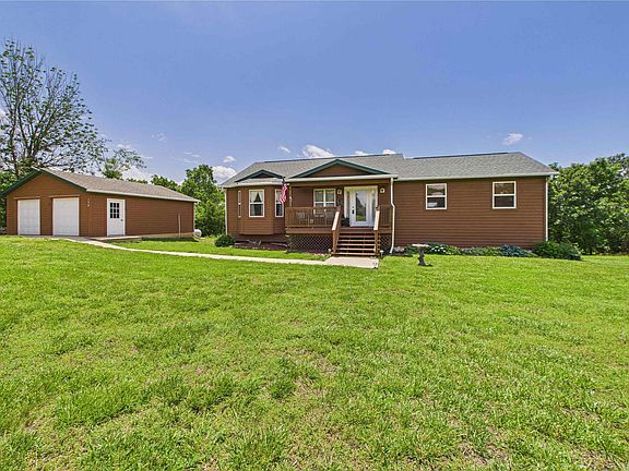 3rd image of 130 Lone Star Pl