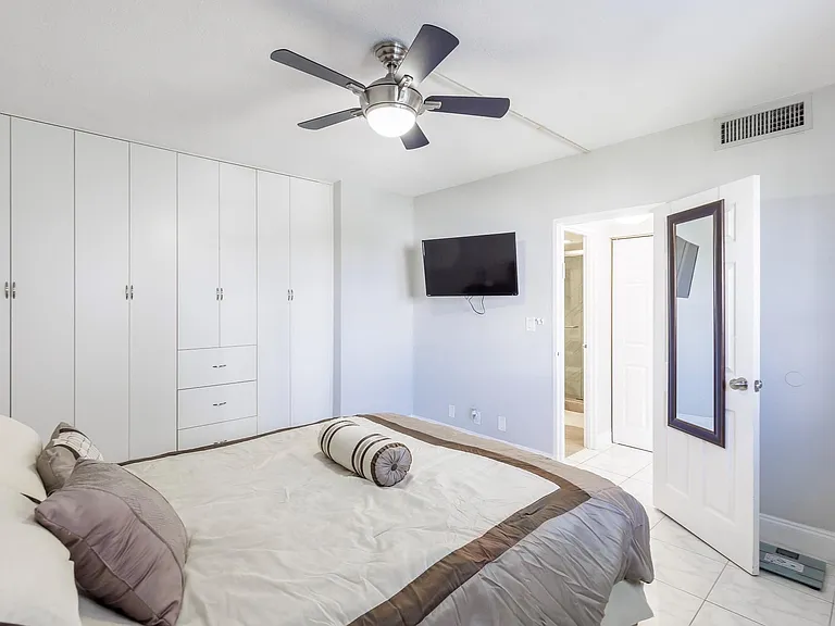 3801 S Ocean Dr #10S — Photo 11