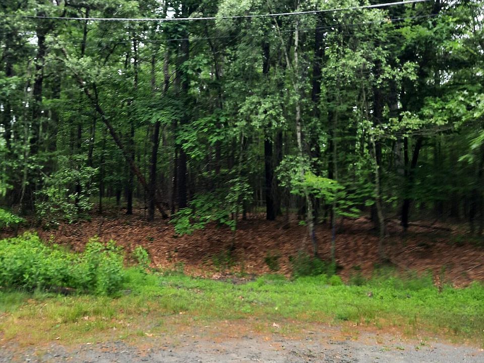 2nd image of 106 Valley View Dr