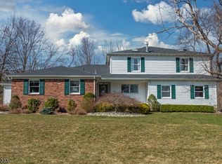 29 Rockledge Ter, Pompton Plains, NJ 07444