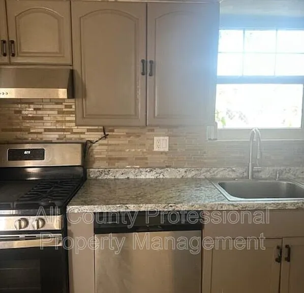 7891 Sheridan St — Photo 3