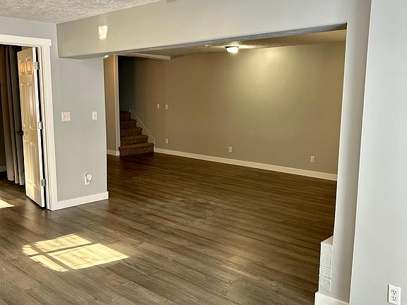 3rd image of 15063 S Rose Creek Ln #2