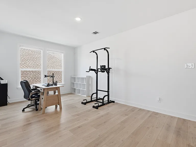 4728 Brockwell Dr — Photo 12