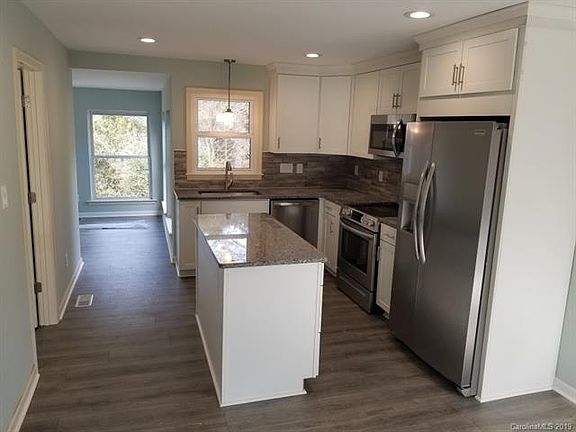 4th image of 221 Ferstl Ave