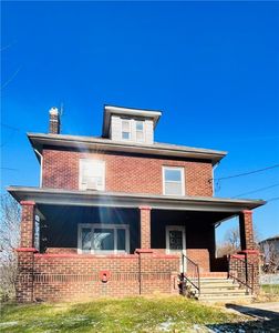 425 Delaware St, Sharon, PA, 16146