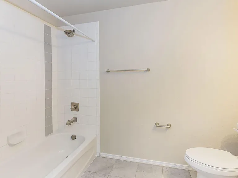 1592 Monterey Rd #102 — Photo 15