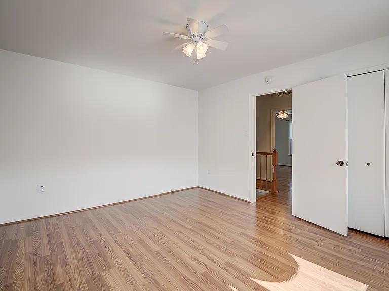 13907 Concord Ave — Photo 11