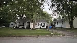 1st image of 1109 Robert St