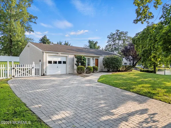 3 Moak Drive, Hazlet, NJ 07730