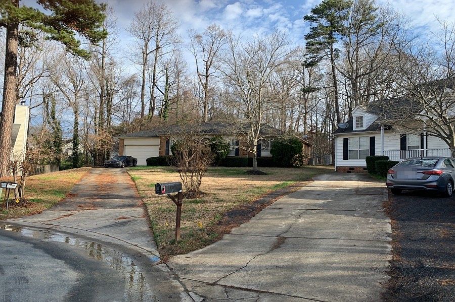 2nd image of 1305 Vasser Pl