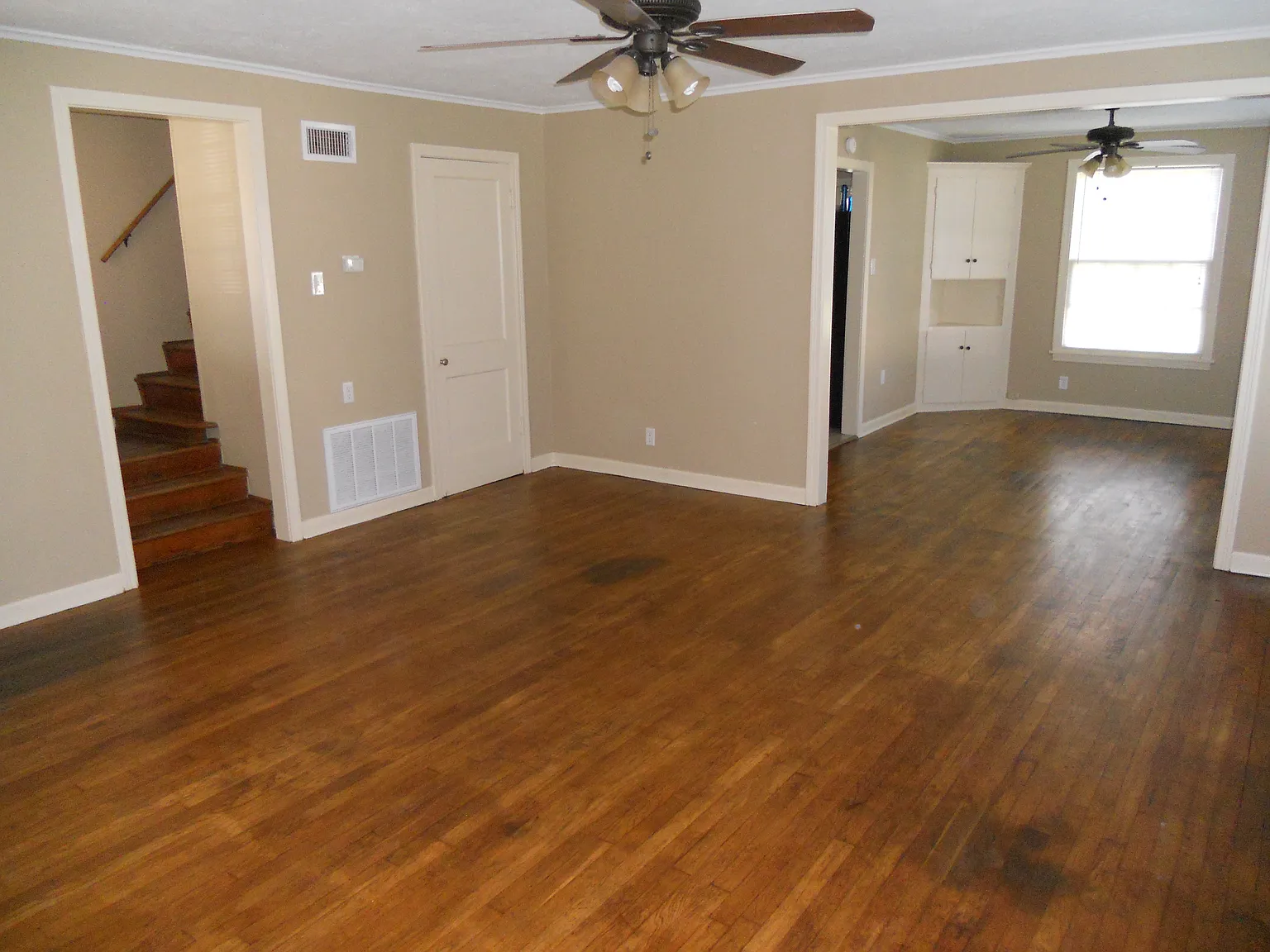 164 Arlington Dr — Photo 3