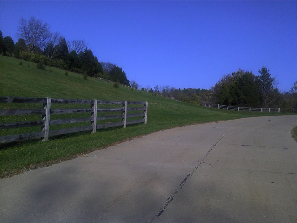 2nd image of E Alexandria Pike Subasio Ct #3.1