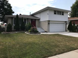 4533 W 110th Pl, Oak Lawn, IL 60453