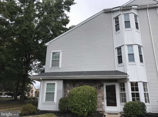 109 Hopkins Ct, Holland, PA