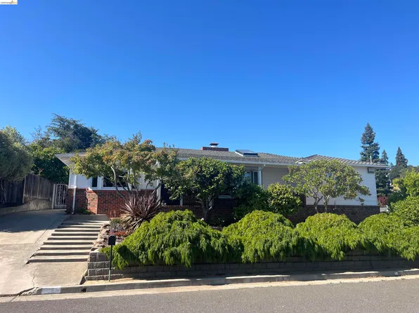 26 Dudley Ct, Piedmont, CA 94611