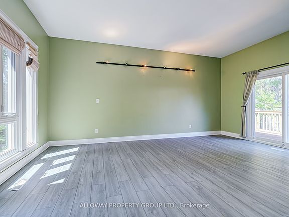 3rd image of 32 Reesorville Rd