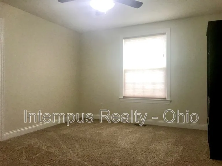 9390 Woodbine Way — Photo 37