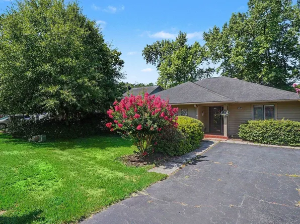 104 Hickory Dr., Conway, SC 29526