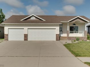 3790 Dorothea Ct S, Fargo, ND 58104