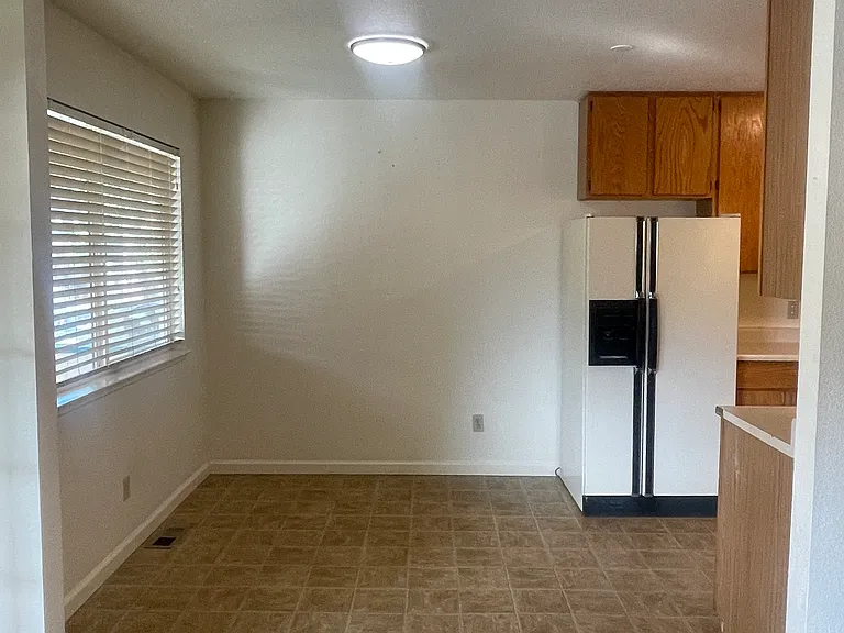 1412 Slater St — Photo 9