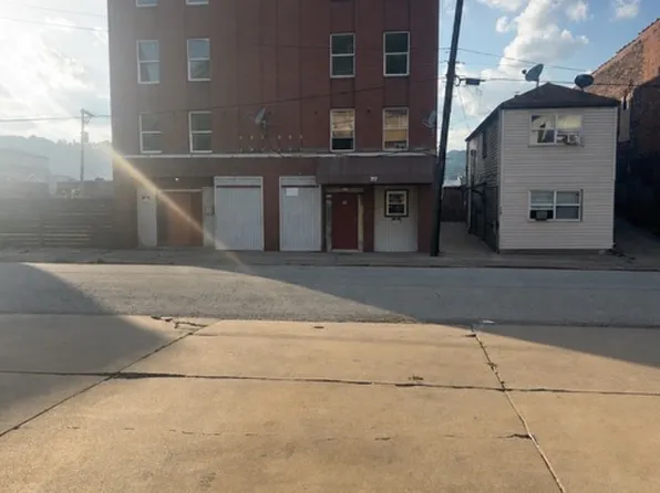 215-219 E 9th Ave #4, Homestead, PA 15120