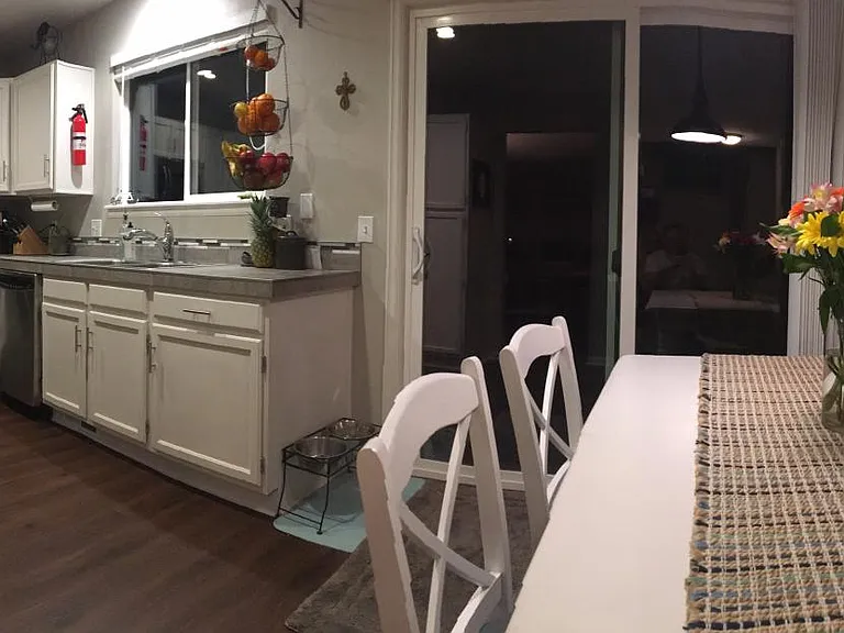 Breakfast Nook/Kitchen