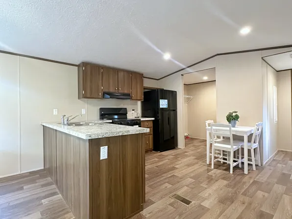 74 Dilly Branch Rd, Daleville, AL 36322