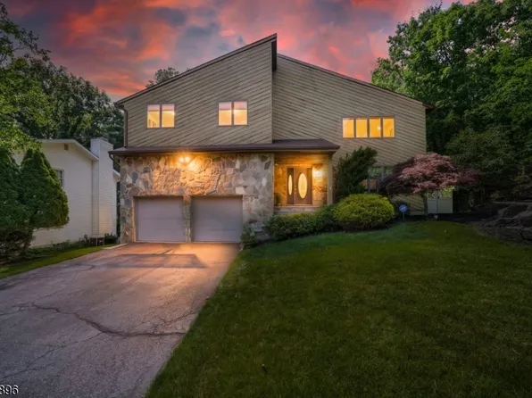 72 Agawam Dr, Wayne Twp., NJ 07470