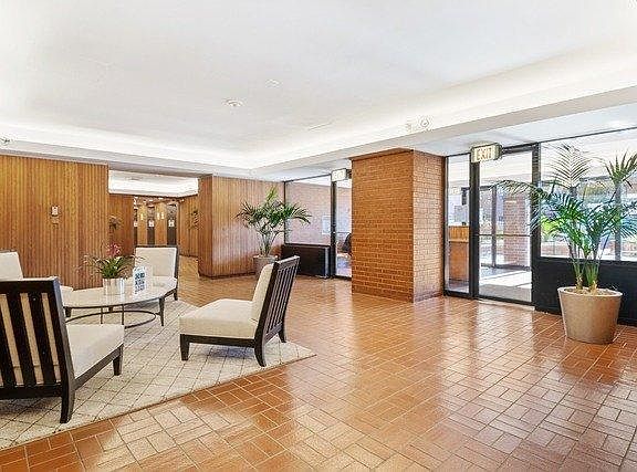 2nd image of 801 S Plymouth Ct APT 816
