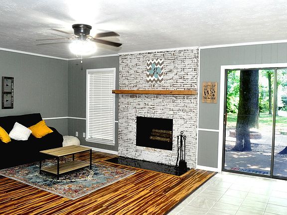 2nd image of 115 Robinhood Dr