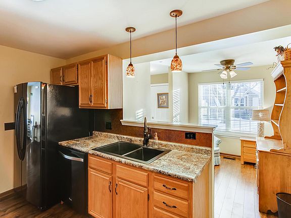 5th image of 1627 Columbia Cir Unit 4