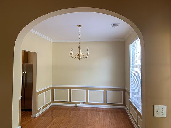 4th image of 1872 Ashwood Grove Dr