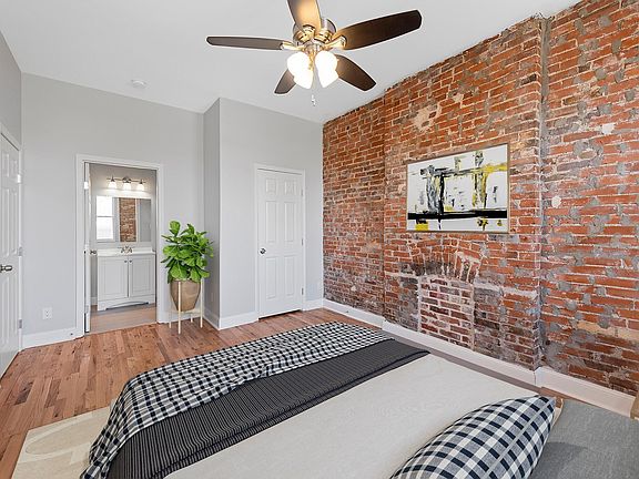 4th image of 1433 Tower Grove Ave Floor 2