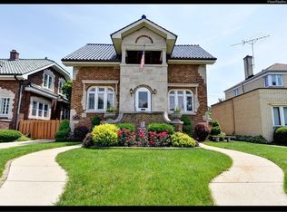 7104 Riverside Dr, Berwyn, IL 60402