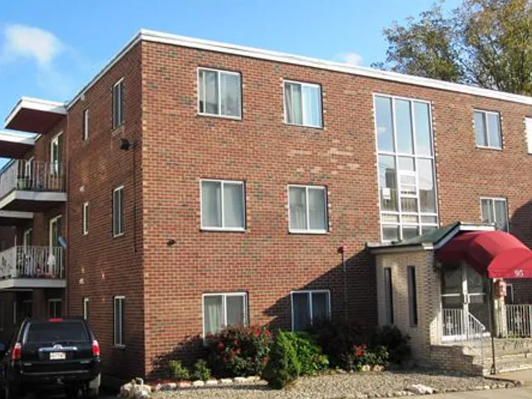 95 Clifton St #204 — Photo 1